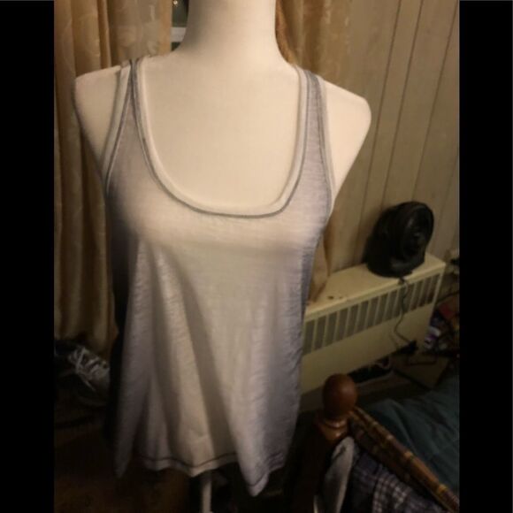 ESSENTIAL tank - Picture 1 of 4